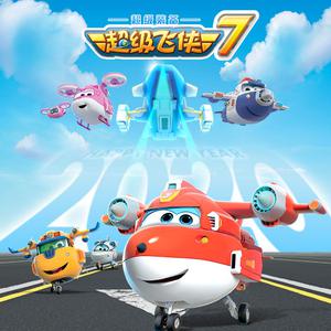 小学六年级女生蹭桌角
