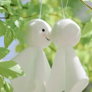 小学六年级女生蹭桌角
